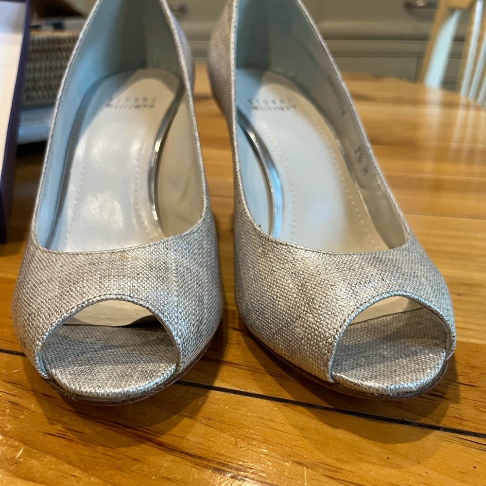 Stuart Weitzman summer linen peep toe heels. NWOT